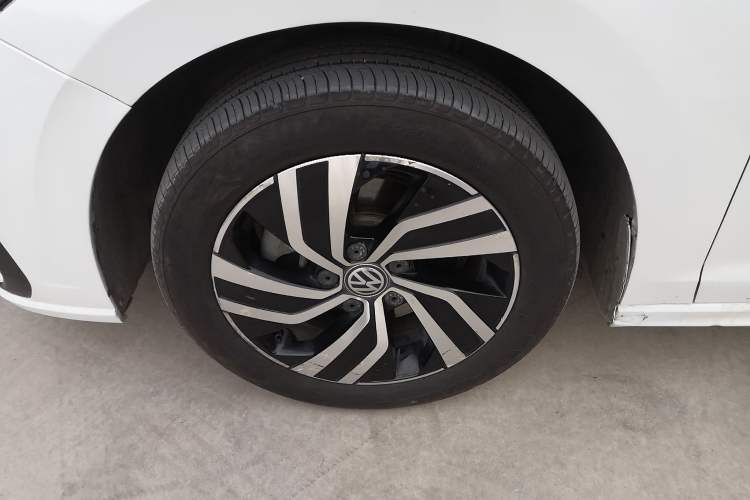 Used Volkswagen Bora Pure Electric 2020 Shan Model Left Front Wheel Hub