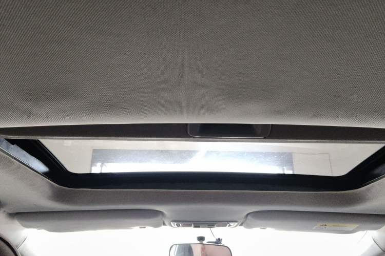 Used Honda Jade 2017 1.8L automatic Comfort version 5 seats