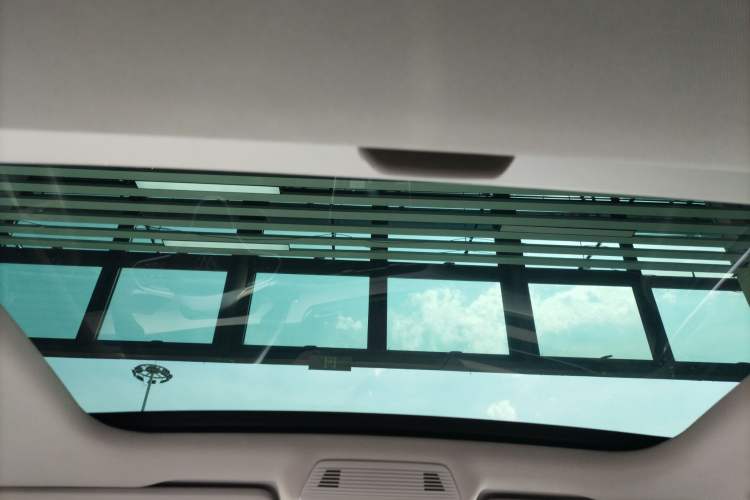 Used Volkswagen Lamando 2022 Lavida L 280TSI DSG Cool & Spicy Edition Headliner