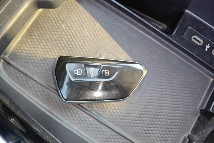 Used Volkswagen ID.6 CROZZ 2022 Long-Range PRO Edition
