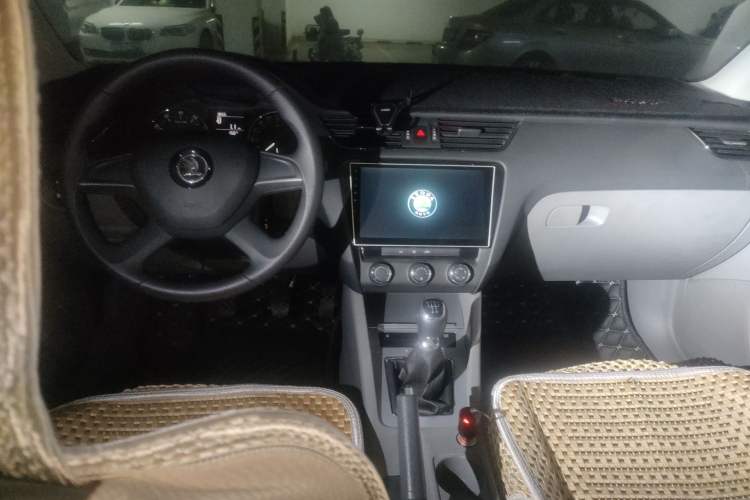 Used Skoda Octavia 2015 1.6L Manual Yijie Edition