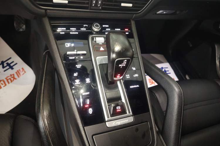 Used Porsche Cayenne 2018 Cayenne 3.0T Gear Lever