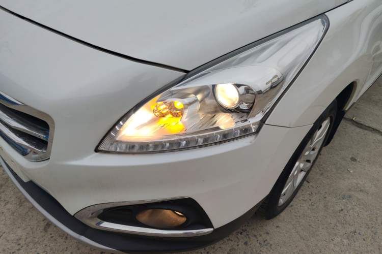 Used Peugeot 3008 2015 2.0L Manual Classic Edition Left Front Headlight