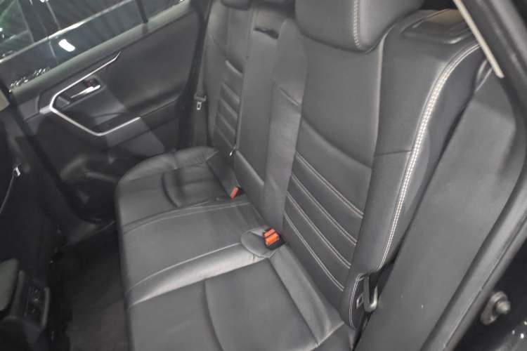 Used Toyota RAV4 2022 Dual-Engine 2.5L E-CVT Four-Wheel Drive Elite Plus Edition
