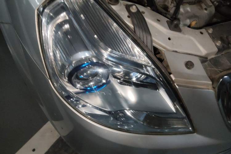 Used Buick Excelle 2013 1.5L Automatic Luxury Model Right Front Headlight