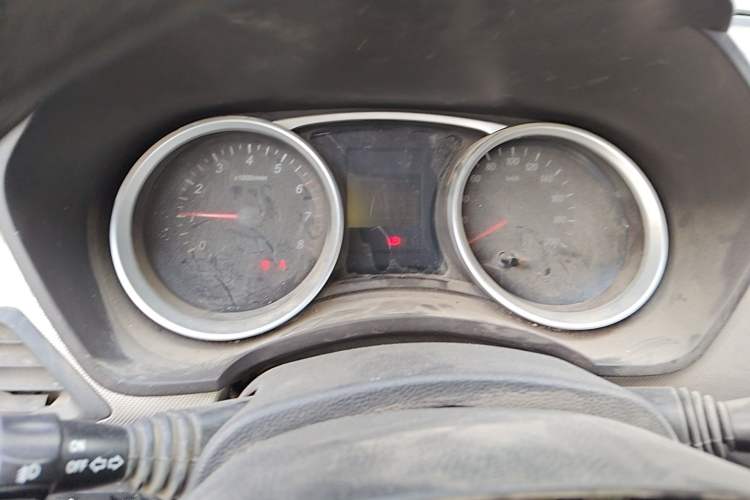 Used Wuling Hongguang 2019 1.5L S Comfort Edition China VI LAR Instrument Cluster