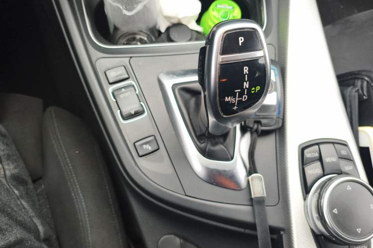 Used BMW 3 Series 2016 320i M Sport Gear Lever