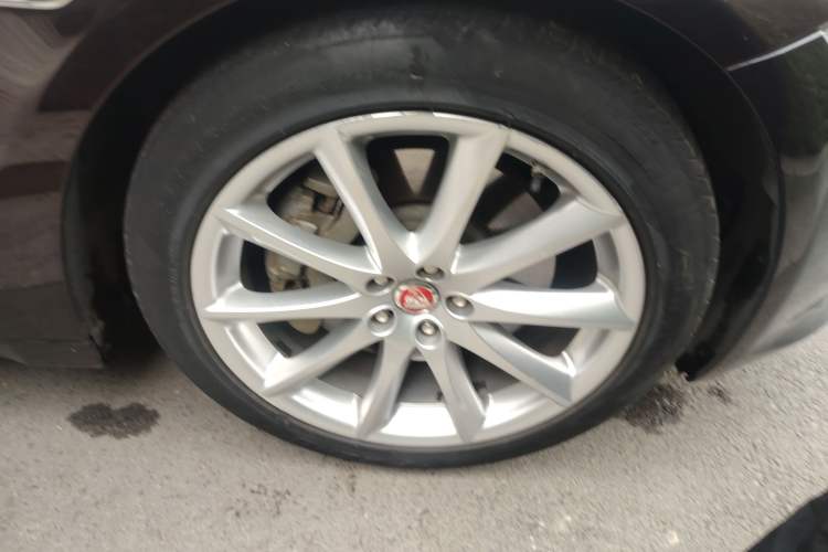 Used Jaguar XJ 2014 XJL 3.0 SC Four-Wheel Drive Panoramic Business Edition