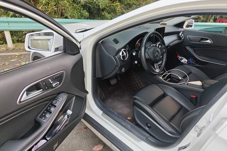 Used Mercedes-Benz GLA 2017 GLA 200 Fashion Model Driver Seat