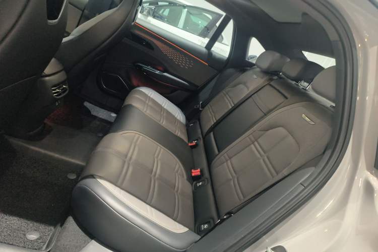 Used Hongqi EH7 2024 690 Pro
