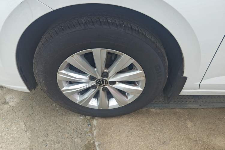 Used Volkswagen Lavida 2023 New Rui 1.5L Automatic New Yi Edition Left Front Wheel Hub