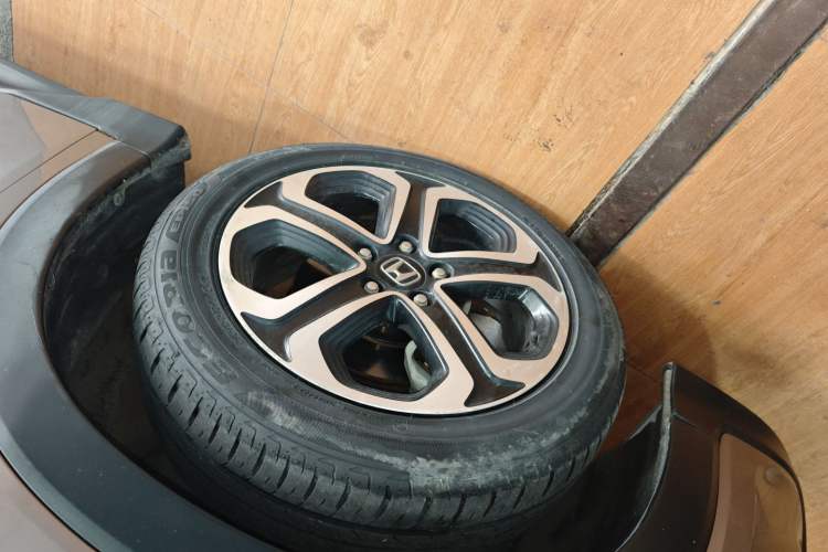 Used Honda XR-V 2015 1.8L VTi CVT Luxury Edition
