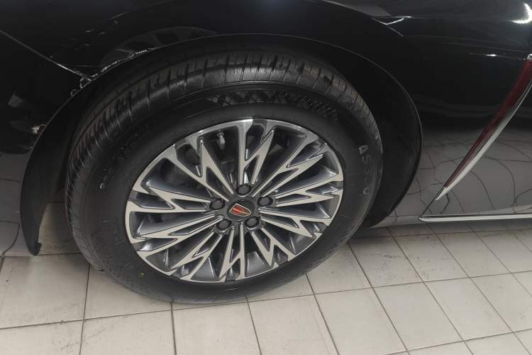 Used Hongqi H5 2025 1.5T DCT Qiyun 500 000th Unit Commemorative Edition Left Front Wheel Hub