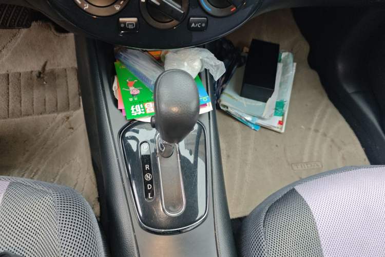 Used Nissan Tiida 2011 1.6L CVT Comfort Model Gear Lever