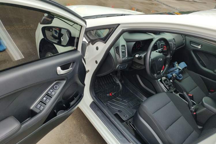 Used Kia K3 2016 1.6L Manual GL