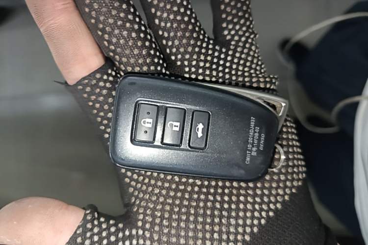 Used Lexus ES 2015 300h Comfort Edition