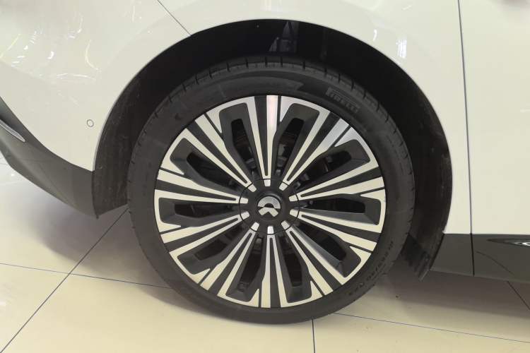 Used Nio ET9 2025 100 kWh
