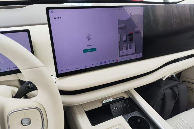 Used Wey Lanshan 2025 Four-Wheel Drive Max Audio And AC Panel