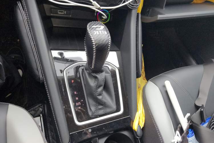 Used Jetta VS5 2024 280TSI Automatic Pioneer Edition Gear Lever