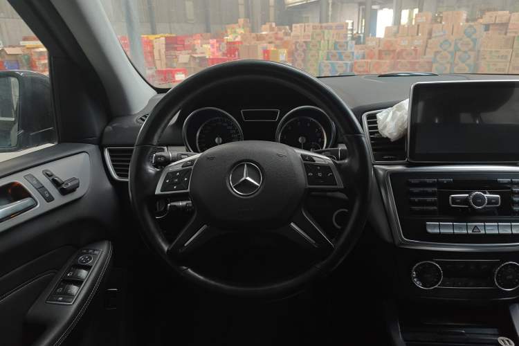 Used Mercedes-Benz M-Class 2014 ML 320 4MATIC