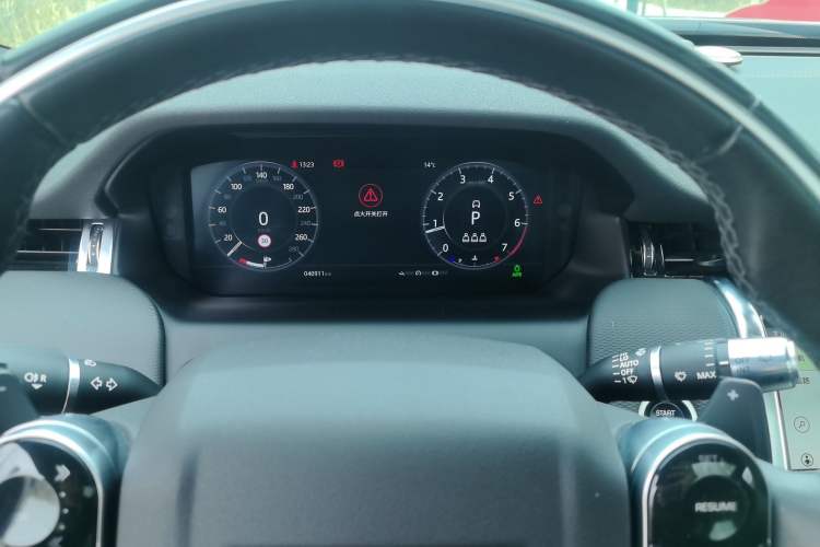 Used Land Rover Discovery Sport 2020 249 PS R-Dynamic Performance Edition Instrument Cluster