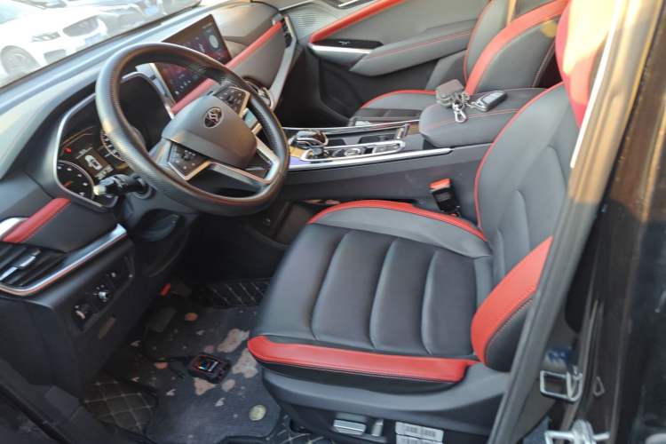 Used SOL X8 2021 300T DCT Luxury Smart Connect Edition 7 Seats