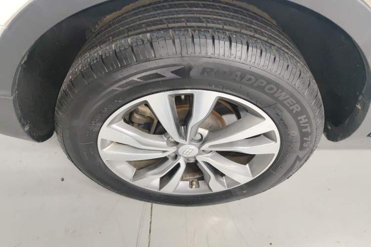 Used Geely Auto Emgrand X7 Sport 2016 1.8TD Automatic ZhiZun Version Right Rear Wheel Hub