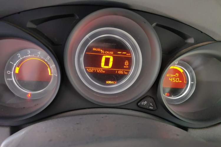 Used Citroen C4L 2014 1.8L Intelligent Drive Manual Enjoyment Model Odometer Close Up