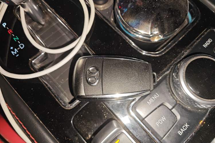 Used BAIC Off-Road BJ40 2019 2.3T Automatic Four-Wheel Drive Urban Hunter Edition Premium Model China VI Emission Standard
