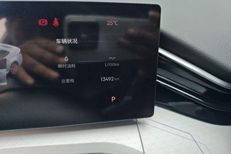 Used Geely Auto Preface 2025 Dongfang Yao 1.5TD Kunlun Edition Odometer Close Up