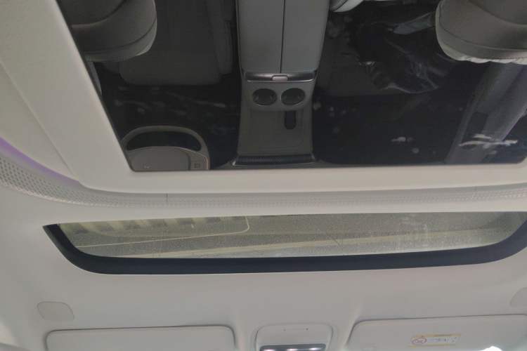 Used XPeng X9 2025 740 Ultra-Long Range Max
