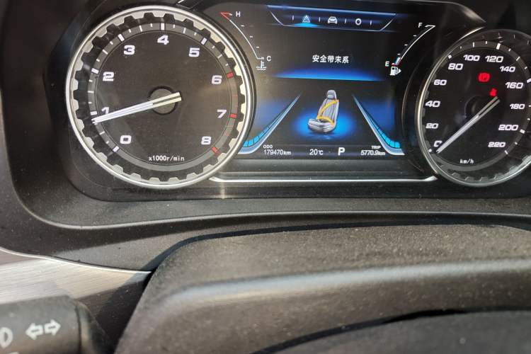 Used FORTHING Joyear X5 2017 Jingxiang Series 1.5T CVT Luxury Model Odometer Close Up