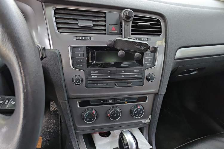 Used Volkswagen Golf 2015 1.6L Automatic Fashion Model