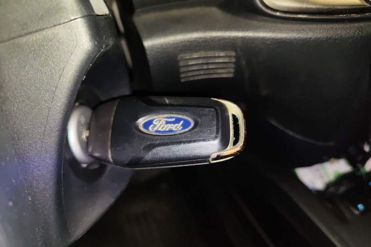 Used Ford Everest 2017 2.0T Gasoline Automatic 4x4 Flagship Edition 7 Seats