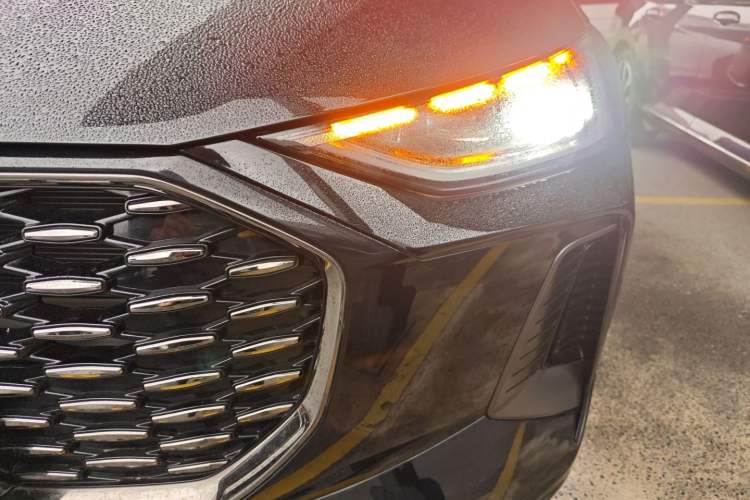 Used Fengyun A8L 2025 1.5 TGDI 145 km Luxury Version Left Front Headlight