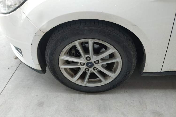 Used Ford Focus 2015 Hatchback EcoBoost 125 Automatic Supreme Style Edition
