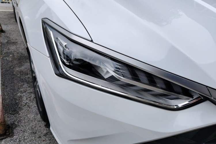 Used BYD Qin PLUS 2021 DM-i 55KM Flagship Model Right Front Headlight