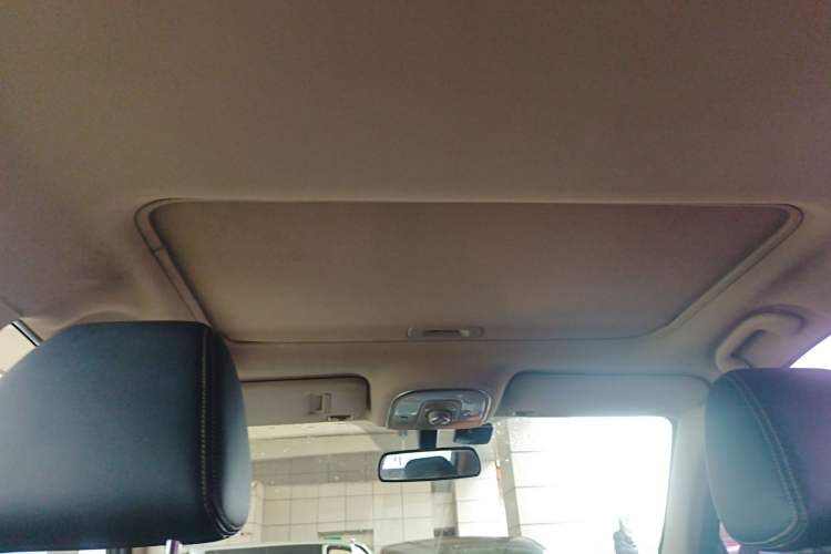 Used BYD Song 2017 Gaishi Upgrade Edition 1.5TI Manual Elite Model Headliner