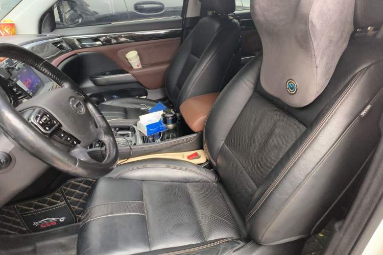 Used GAC Trumpchi GS8 2017 320T Two-Wheel Drive Luxury Smart Connectivity Version (7 Seats)