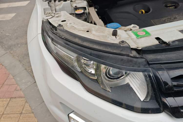 Used Land Rover Range Evoque 2014 2.0T 5-Door Ignite Edition Right Front Headlight