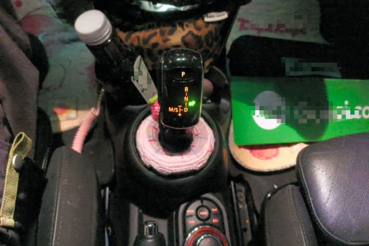 Used MINI 2022 Updated 1.5T COOPER Classic Edition Gear Lever