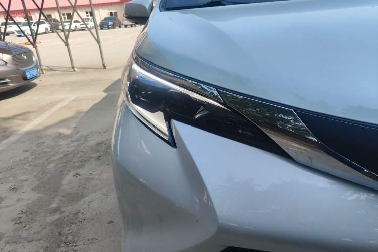 Used Toyota SIENNA 2024 2.5L Hybrid Comfort Edition
