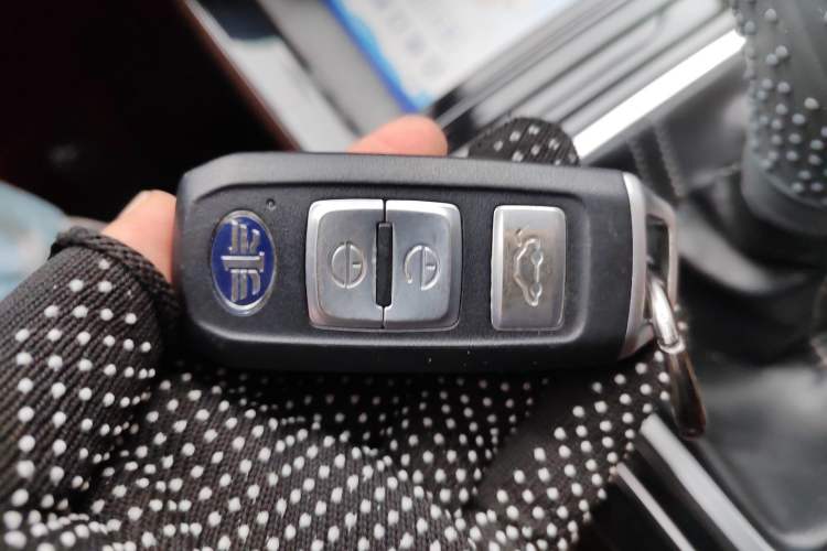 Used FAW Senya R9 2018 1.2T Manual Prestige Smart Enjoyment Model
