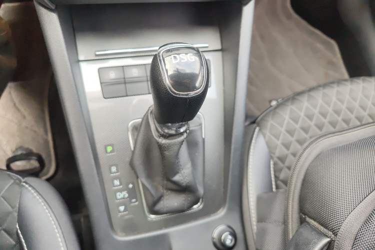 Used Skoda Octavia 2019 TSI280 DSG Luxury Edition Station Wagon China VI Standard