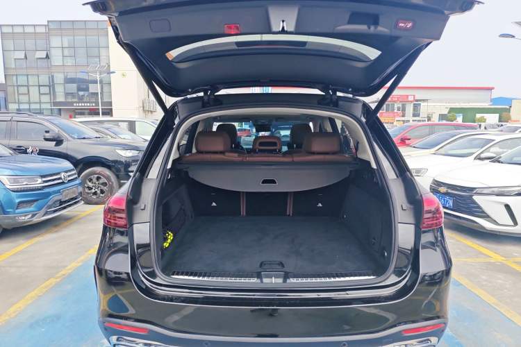 Used Mercedes-Benz GLE 2024 GLE 450 4MATIC AMG Line Trunk