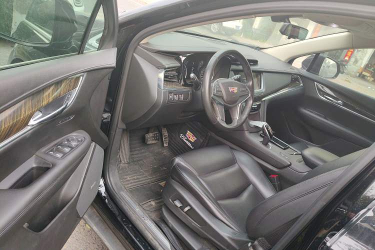 Used Cadillac XT5 2018 25T Luxury Model