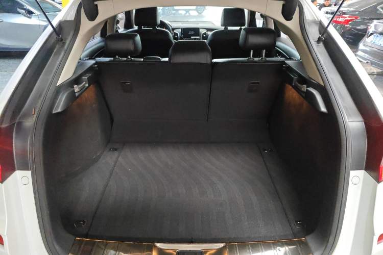 Used Honda Avancier 2017 240TURBO Two-Wheel Drive Elite Edition Trunk