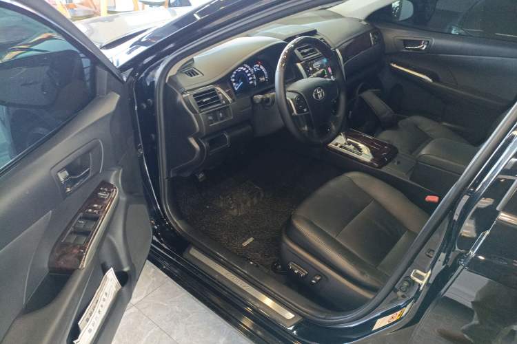 Used Toyota Camry 2015 2.0G Premier Edition