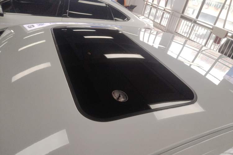 Used Geely Auto Emgrand 2022 4th Generation 1.5L CVT Elite Model Roof