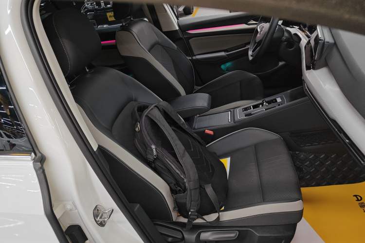 Used Volkswagen Golf 2023 280TSI DSG Pro Right Front Seat